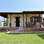 Villa Trifon By Rentalspro - Nea Potidea Halkidiki *