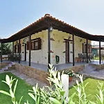 Dom wakacyjny Villa Trifon By Rentalspro - Nea Potidea Halkidiki