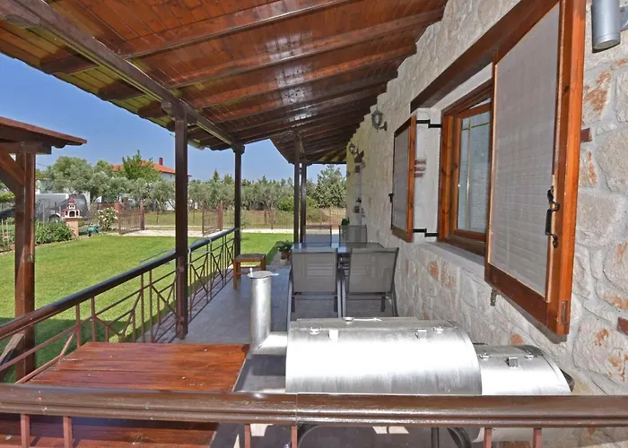 Villa Trifon By Rentalspro - Nea Potidea Halkidiki *